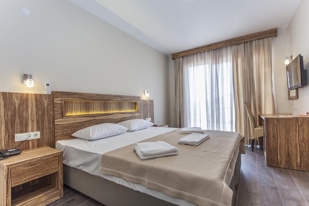 My Solmaz Hotel Çeşme Εξωτερικό φωτογραφία