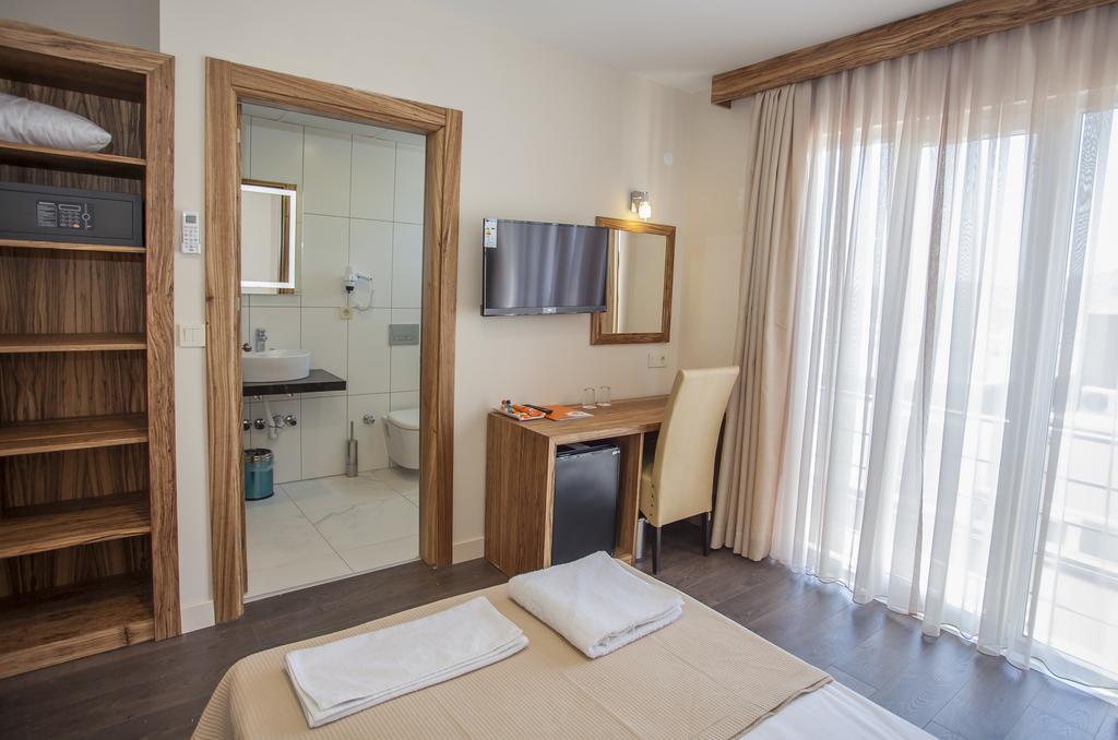 My Solmaz Hotel Çeşme Εξωτερικό φωτογραφία